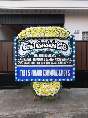 Papan Bunga Duka di Pino Raya